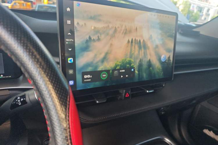 Used Haval H6 2024 1.5T Two-Wheel Drive Max Audio And AC Panel
