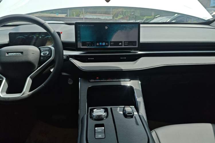 Used Haval H6 2024 1.5T Two-Wheel-Drive Classic Edition Audio And AC Panel
