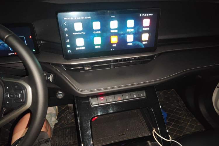 Used Haval H6 2024 1.5T Two-Wheel-Drive Classic Edition Audio And AC Panel