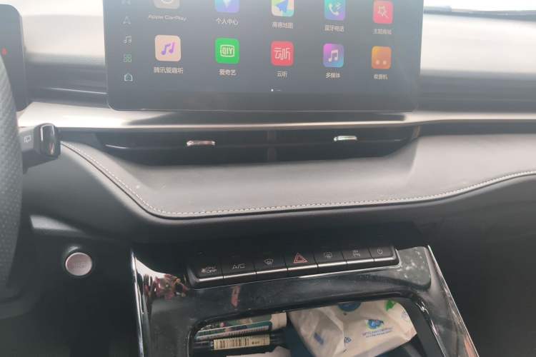 Used Haval H6 2024 1.5T Two-Wheel-Drive Classic Edition Audio And AC Panel