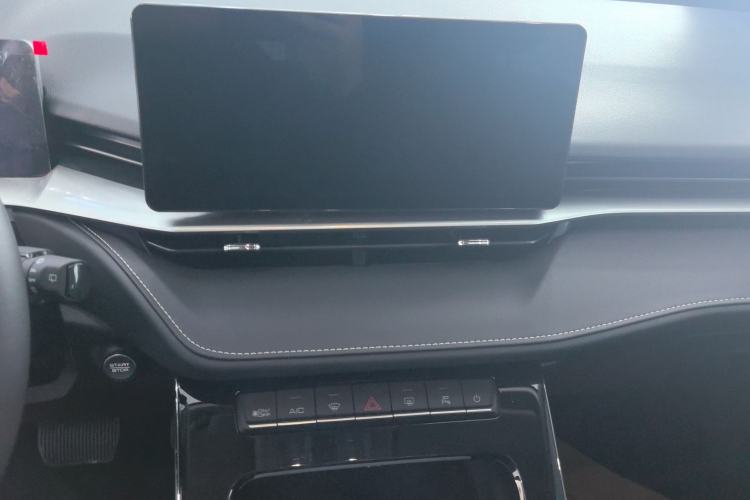 Used Haval H6 2024 1.5T Two-Wheel-Drive Classic Edition Audio And AC Panel