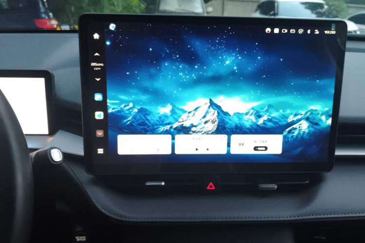 Used Haval H6 2024 1.5T Two-Wheel Drive Max Audio And AC Panel