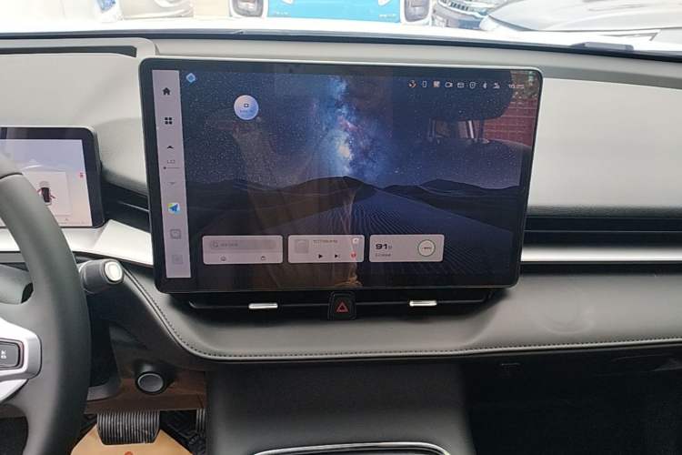 Used Haval H6 2024 1.5T Two-Wheel Drive Max Audio And AC Panel