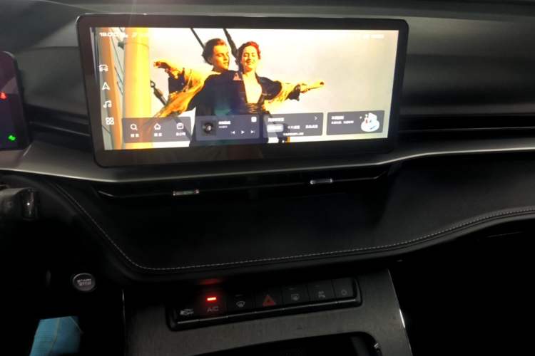 Used Haval H6 2024 1.5T Two-Wheel-Drive Classic Edition Audio And AC Panel