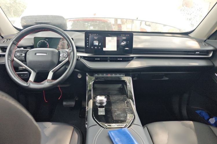 Used Haval H6 2024 1.5T Two-Wheel-Drive Classic Edition Center Console