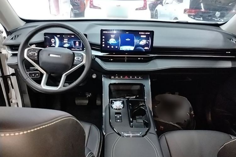 Used Haval H6 2024 1.5T Two-Wheel-Drive Classic Edition Center Console