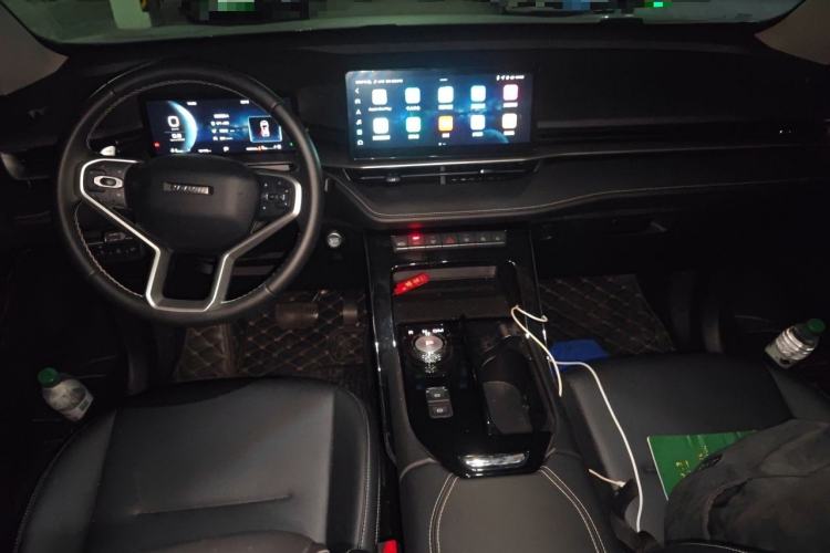 Used Haval H6 2024 1.5T Two-Wheel-Drive Classic Edition Center Console