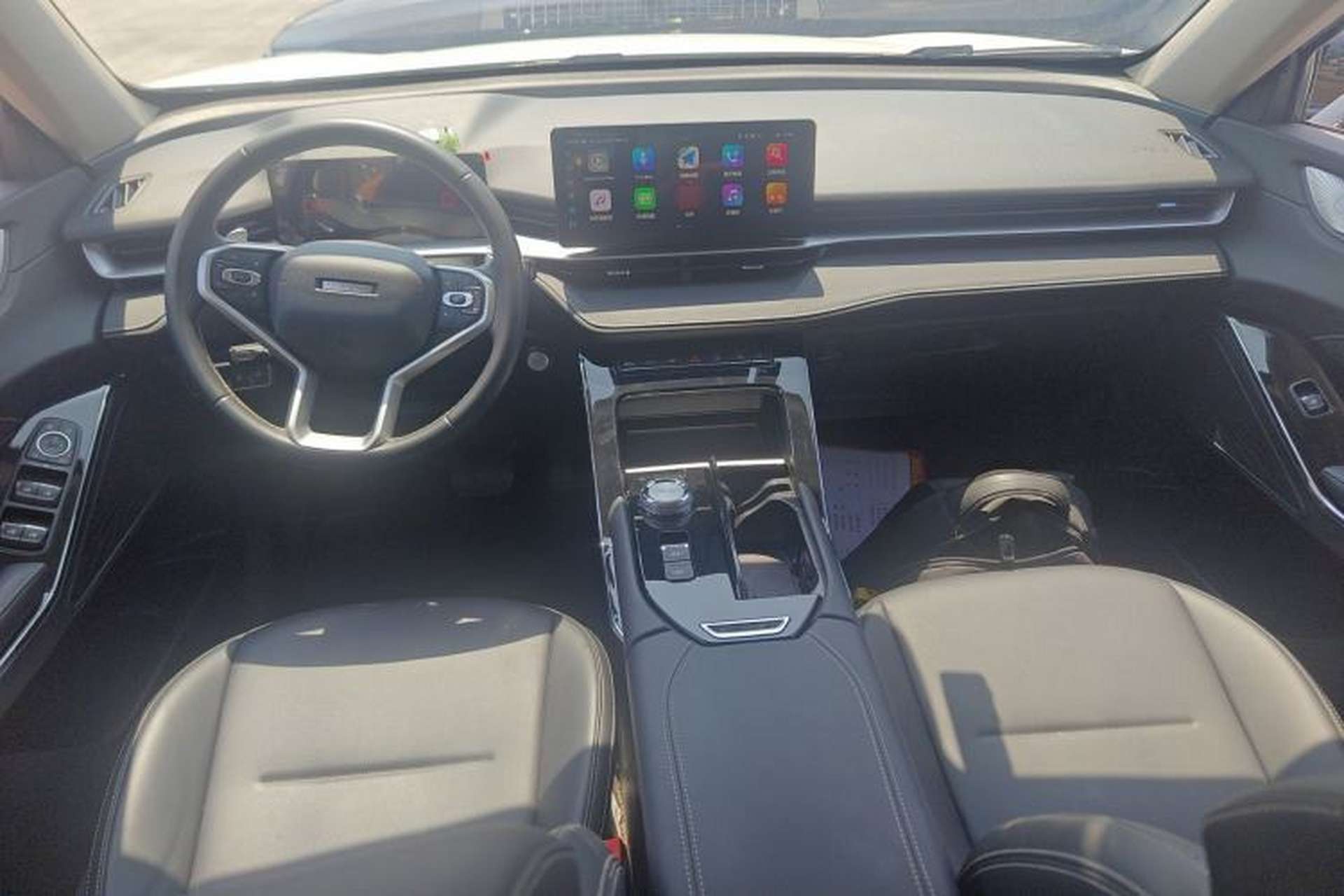 Used Haval H6 2024 1.5T Two-Wheel-Drive Classic Edition Center Console