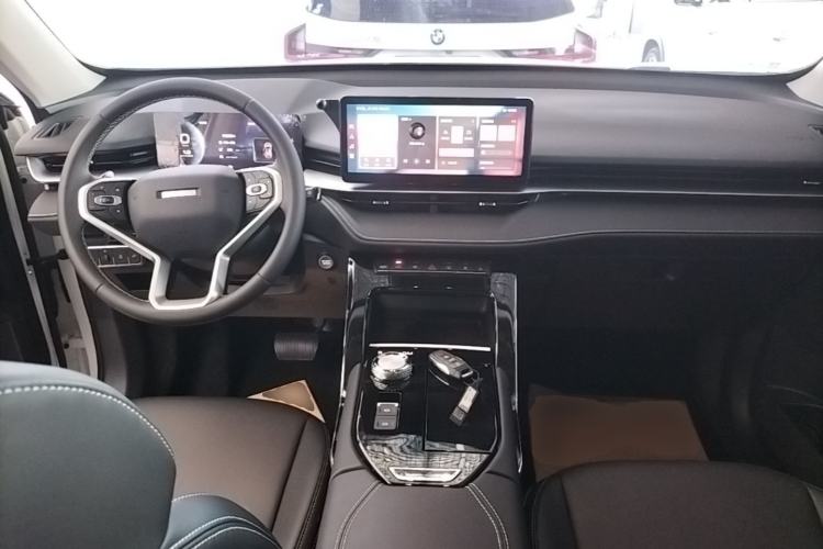 Used Haval H6 2024 1.5T Two-Wheel-Drive Classic Edition Center Console
