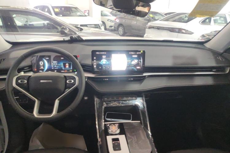 Used Haval H6 2024 1.5T Two-Wheel-Drive Classic Edition Center Console
