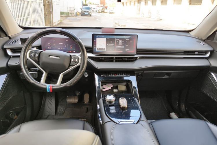 Used Haval H6 2024 1.5T Two-Wheel-Drive Classic Edition Center Console