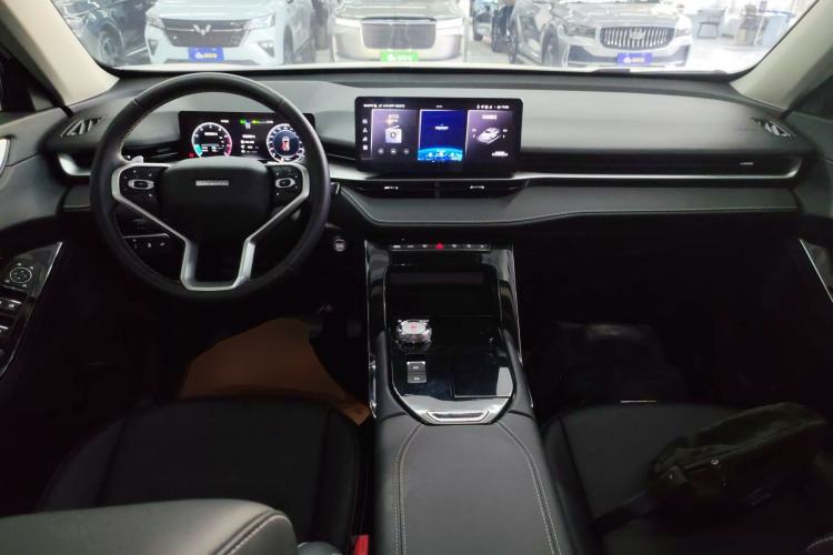 Used Haval H6 2024 1.5T Two-Wheel-Drive Classic Edition Center Console