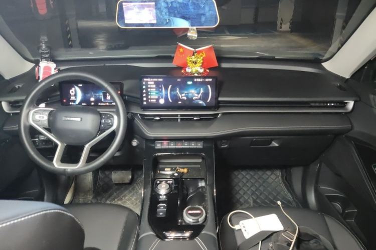 Used Haval H6 2024 1.5T Two-Wheel-Drive Classic Edition Center Console
