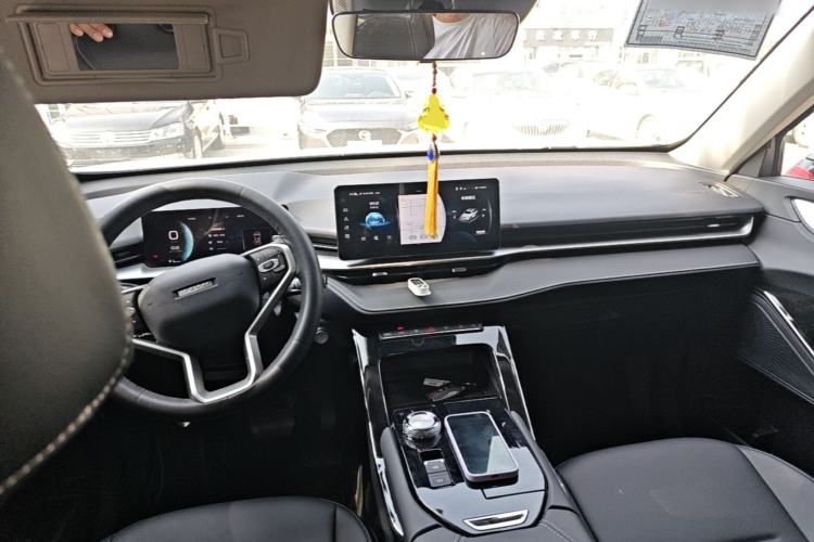Used Haval H6 2024 1.5T Two-Wheel-Drive Classic Edition Center Console