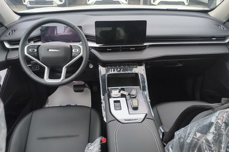 Used Haval H6 2024 1.5T Two-Wheel-Drive Classic Edition Center Console