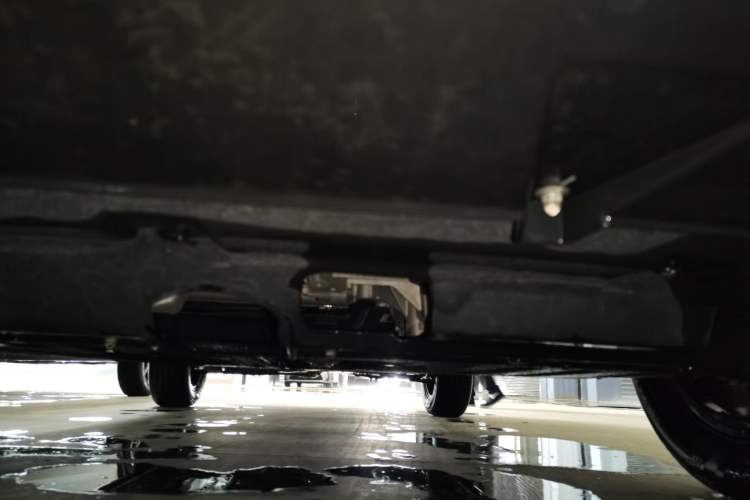 Used Haval H6 2024 1.5T Two-Wheel-Drive Classic Edition Chassis Front