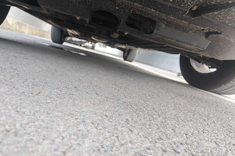 Used Haval H6 2024 1.5T Two-Wheel-Drive Classic Edition Chassis Front