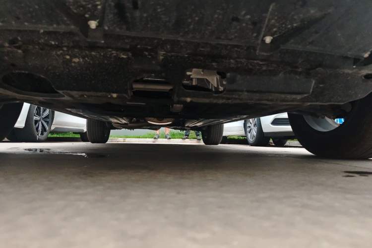 Used Haval H6 2024 1.5T Two-Wheel-Drive Classic Edition Chassis Front