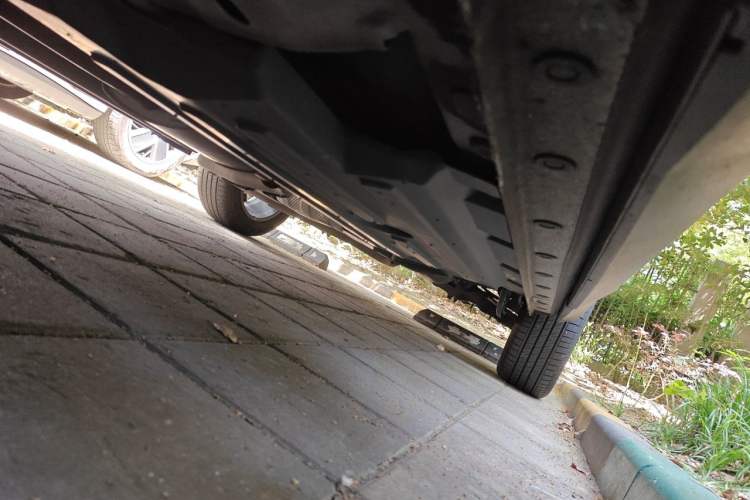 Used Haval H6 2024 1.5T Two-Wheel Drive Max Chassis Front Left