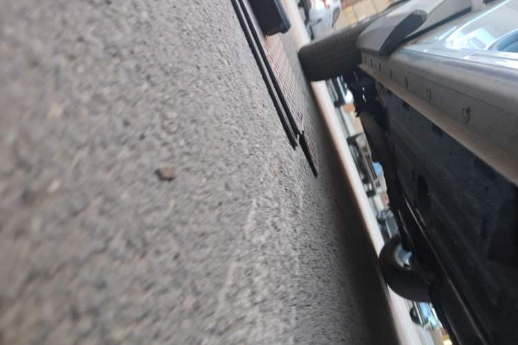 Used Haval H6 2024 1.5T Two-Wheel-Drive Classic Edition Chassis Front Right