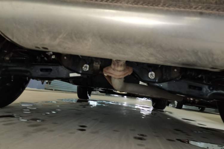Used Haval H6 2024 1.5T Two-Wheel-Drive Classic Edition Chassis Rear