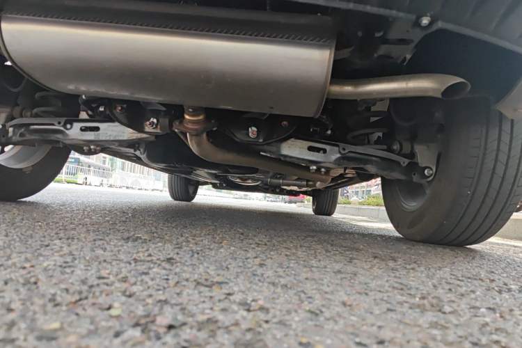 Used Haval H6 2024 1.5T Two-Wheel-Drive Classic Edition Chassis Rear