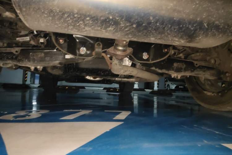 Used Haval H6 2024 1.5T Two-Wheel-Drive Classic Edition Chassis Rear