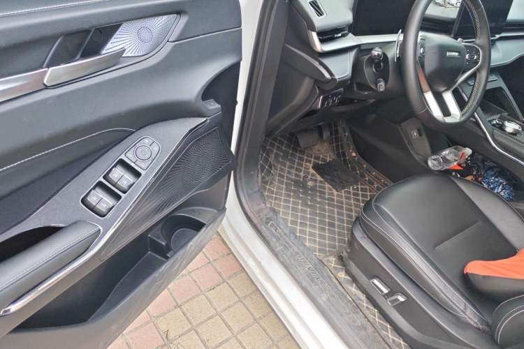 Used Haval H6 2024 1.5T Two-Wheel-Drive Classic Edition Driver Seat