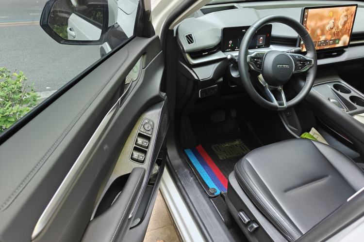 Used Haval H6 2024 1.5T Two-Wheel Drive Max Driver Seat