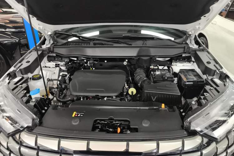 Used Haval H6 2024 1.5T Two-Wheel Drive Max Engine Bay