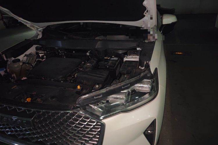 Used Haval H6 2024 1.5T Two-Wheel-Drive Classic Edition Engine Bay Left