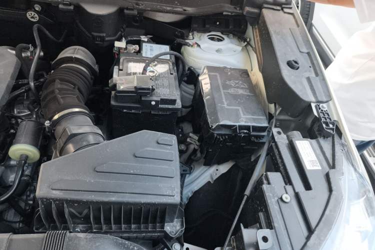 Used Haval H6 2024 1.5T Two-Wheel-Drive Classic Edition Engine Bay Left