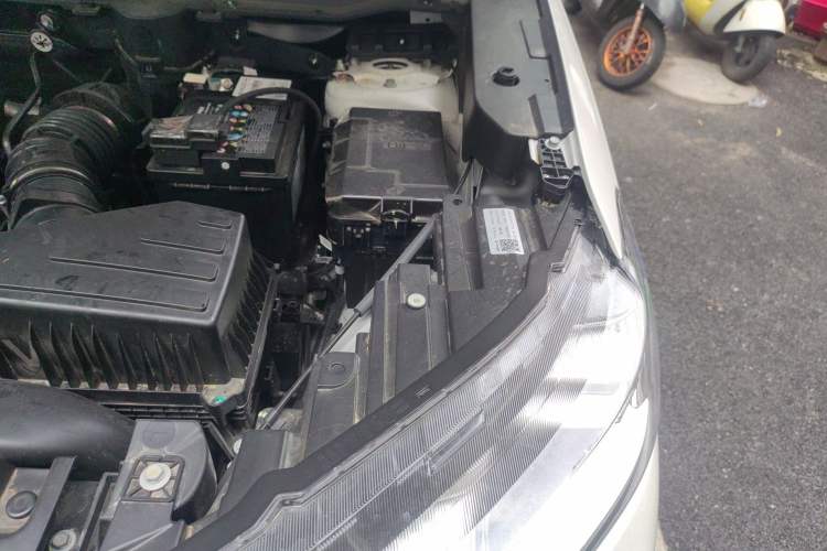Used Haval H6 2024 1.5T Two-Wheel-Drive Classic Edition Engine Bay Left