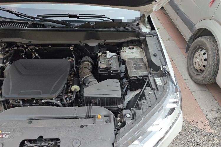 Used Haval H6 2024 1.5T Two-Wheel-Drive Classic Edition Engine Bay Left