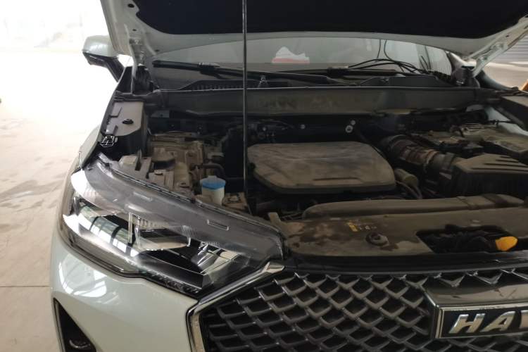 Used Haval H6 2024 1.5T Two-Wheel-Drive Classic Edition Engine Bay Right