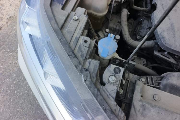 Used Haval H6 2024 1.5T Two-Wheel-Drive Classic Edition Engine Bay Right