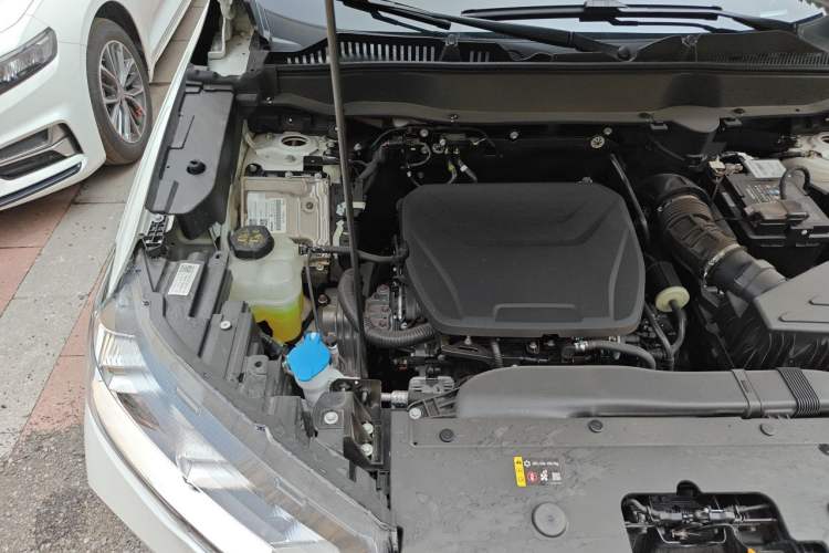 Used Haval H6 2024 1.5T Two-Wheel-Drive Classic Edition Engine Bay Right