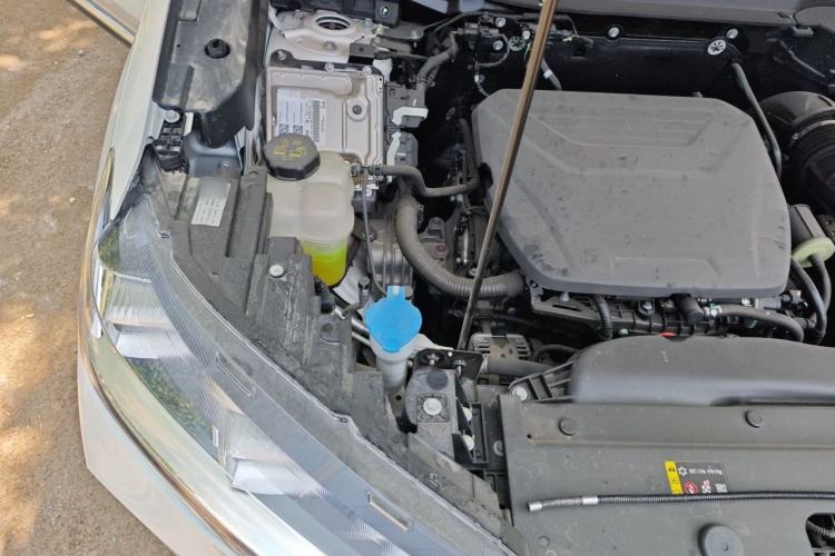 Used Haval H6 2024 1.5T Two-Wheel-Drive Classic Edition Engine Bay Right