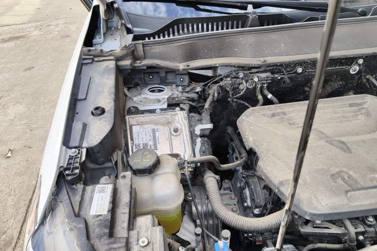 Used Haval H6 2024 1.5T Two-Wheel-Drive Classic Edition Engine Bay Right