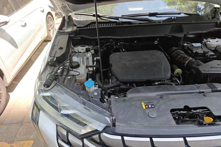 Used Haval H6 2024 1.5T Two-Wheel Drive Max Engine Bay Right