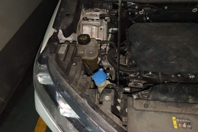 Used Haval H6 2024 1.5T Two-Wheel-Drive Classic Edition Engine Bay Right