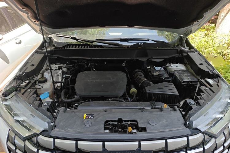 Used Haval H6 2024 1.5T Two-Wheel Drive Max Engine Bay