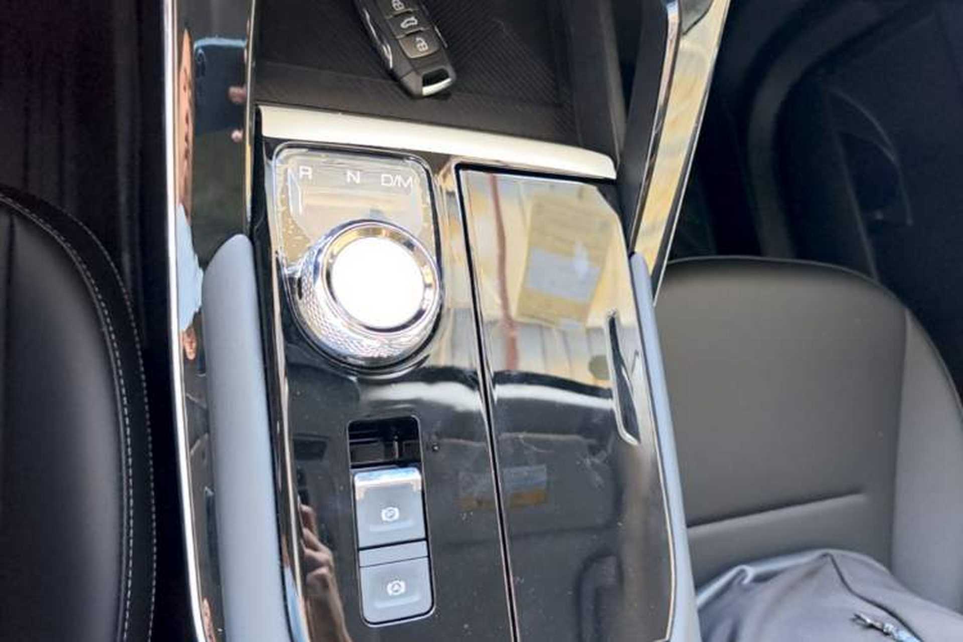 Used Haval H6 2024 1.5T Two-Wheel-Drive Classic Edition Gear Lever