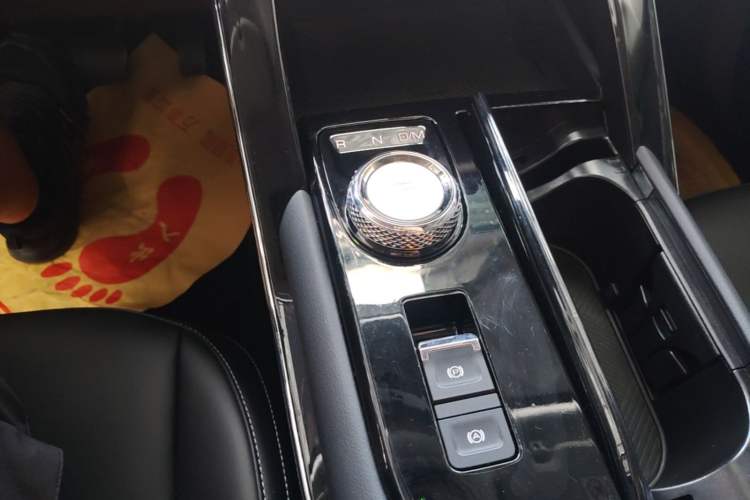 Used Haval H6 2024 1.5T Two-Wheel-Drive Classic Edition Gear Lever