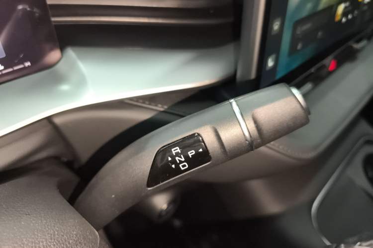 Used Haval H6 2024 1.5T Two-Wheel Drive Max Gear Lever