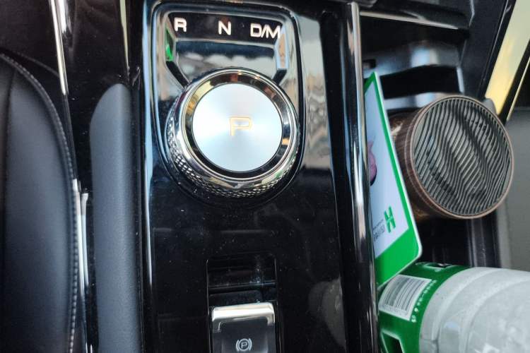 Used Haval H6 2024 1.5T Two-Wheel-Drive Classic Edition Gear Lever