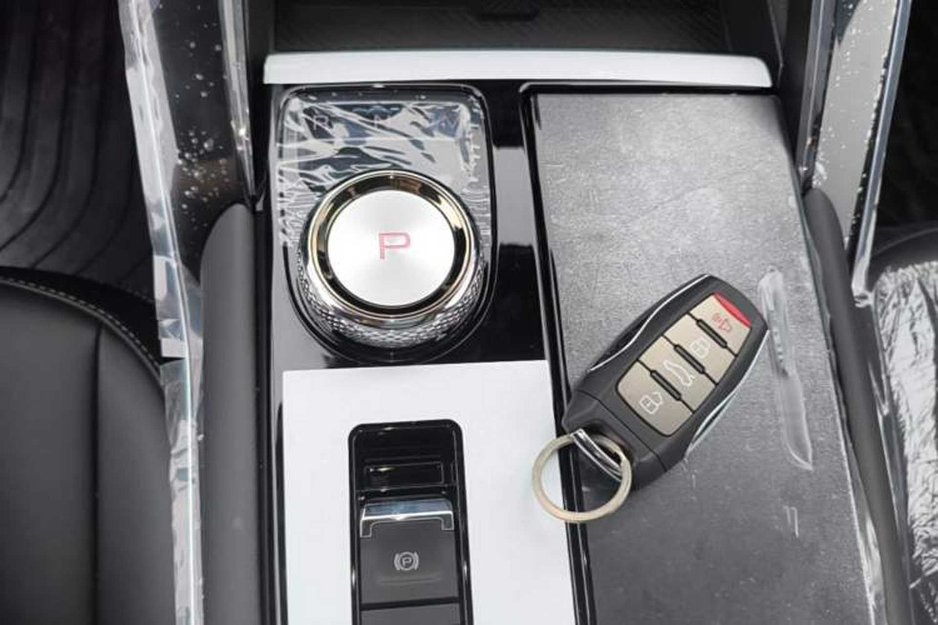 Used Haval H6 2024 1.5T Two-Wheel-Drive Classic Edition Gear Lever