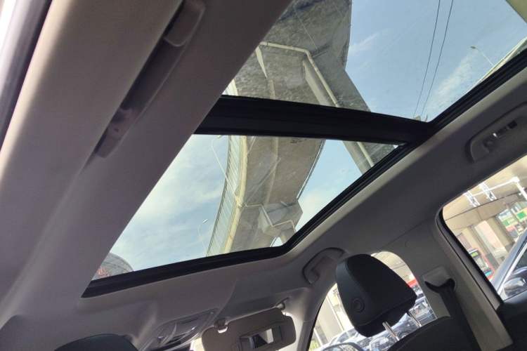 Used Haval H6 2024 1.5T Two-Wheel-Drive Classic Edition Headliner