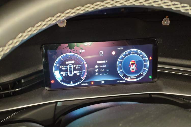 Used Haval H6 2024 1.5T Two-Wheel-Drive Classic Edition Instrument Cluster