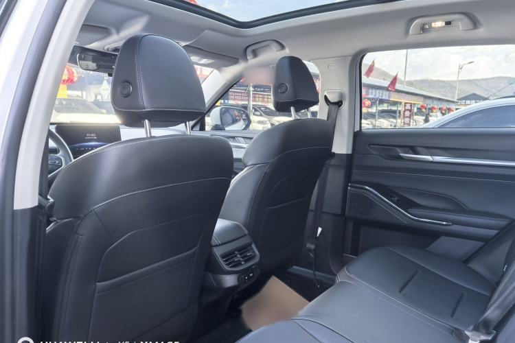 Used Haval H6 2024 1.5T Two-Wheel-Drive Classic Edition Interior 2